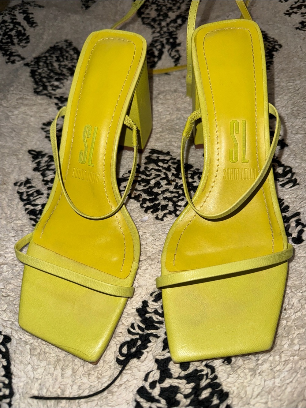 Santa Lolla heel sandals Size 8